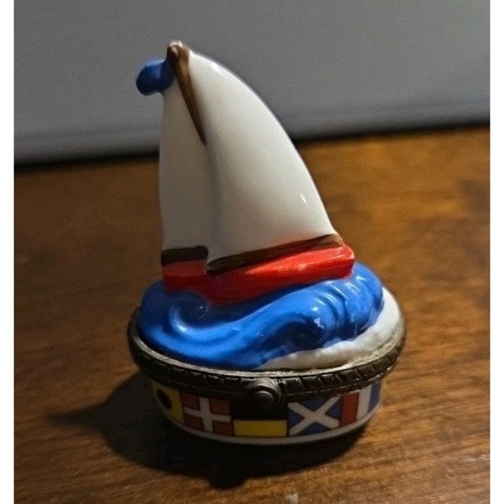 Midwest Of Canon Falls Sailboat Porcelain Trinket Box‎ Nautical Vintage